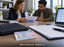 Dokumenty pobytowe i umowa o pracę ułożone na biurku podczas przygotowywania formalności związanych z zatrudnieniem cudzoziemca w Polsce.